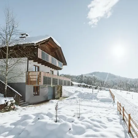 Mirnockahoi - Familienfreundliches Ferienhaus Fuer 4 Erwachsene, Maritimes Bergerlebnis, Panoramablick Von Terrasse Und Balkon, Carinthia, Millstaettersee Ferndorf Exterior photo